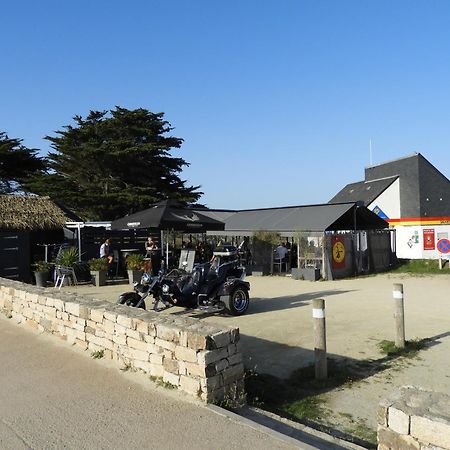 Les Volets Bleus Bed & Breakfast Saint-Guenole ภายนอก รูปภาพ